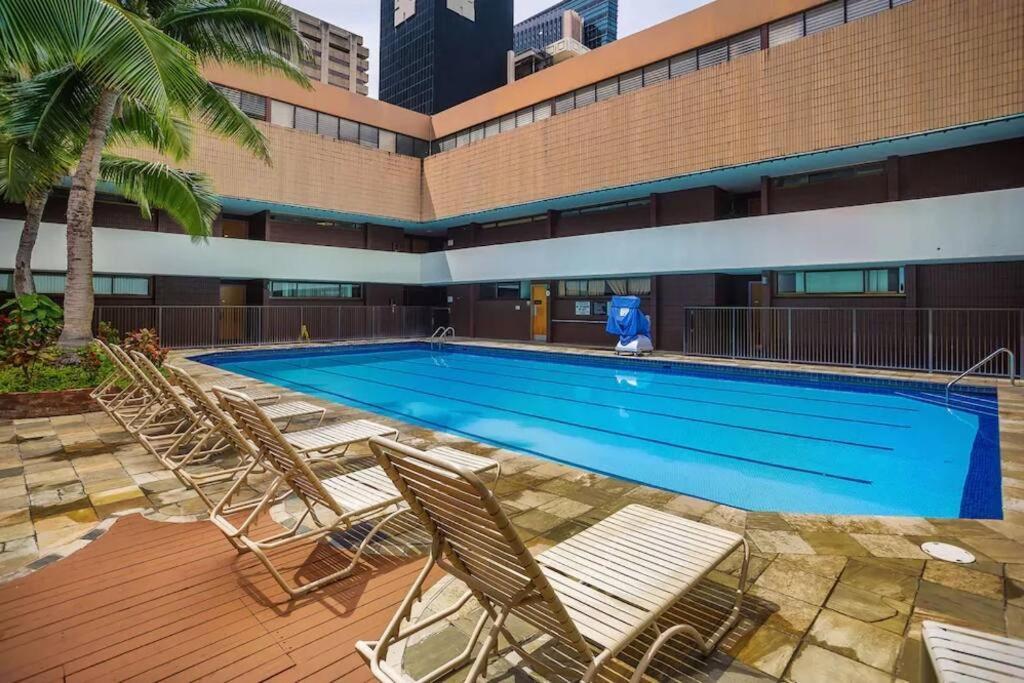 Condotel With Free Parking Wifi Central Ac Хонолулу Екстериор снимка